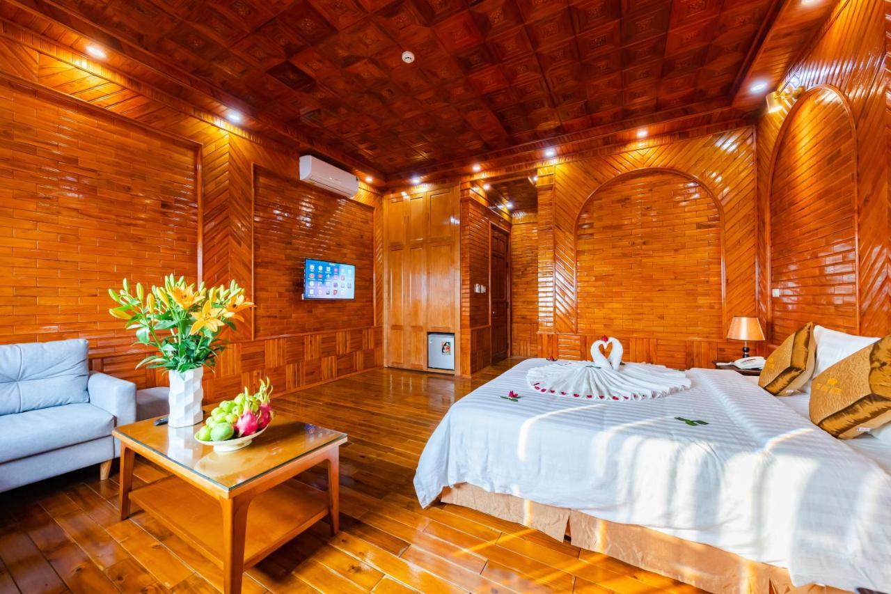 Theking Hotel Huong Gia Екстериор снимка